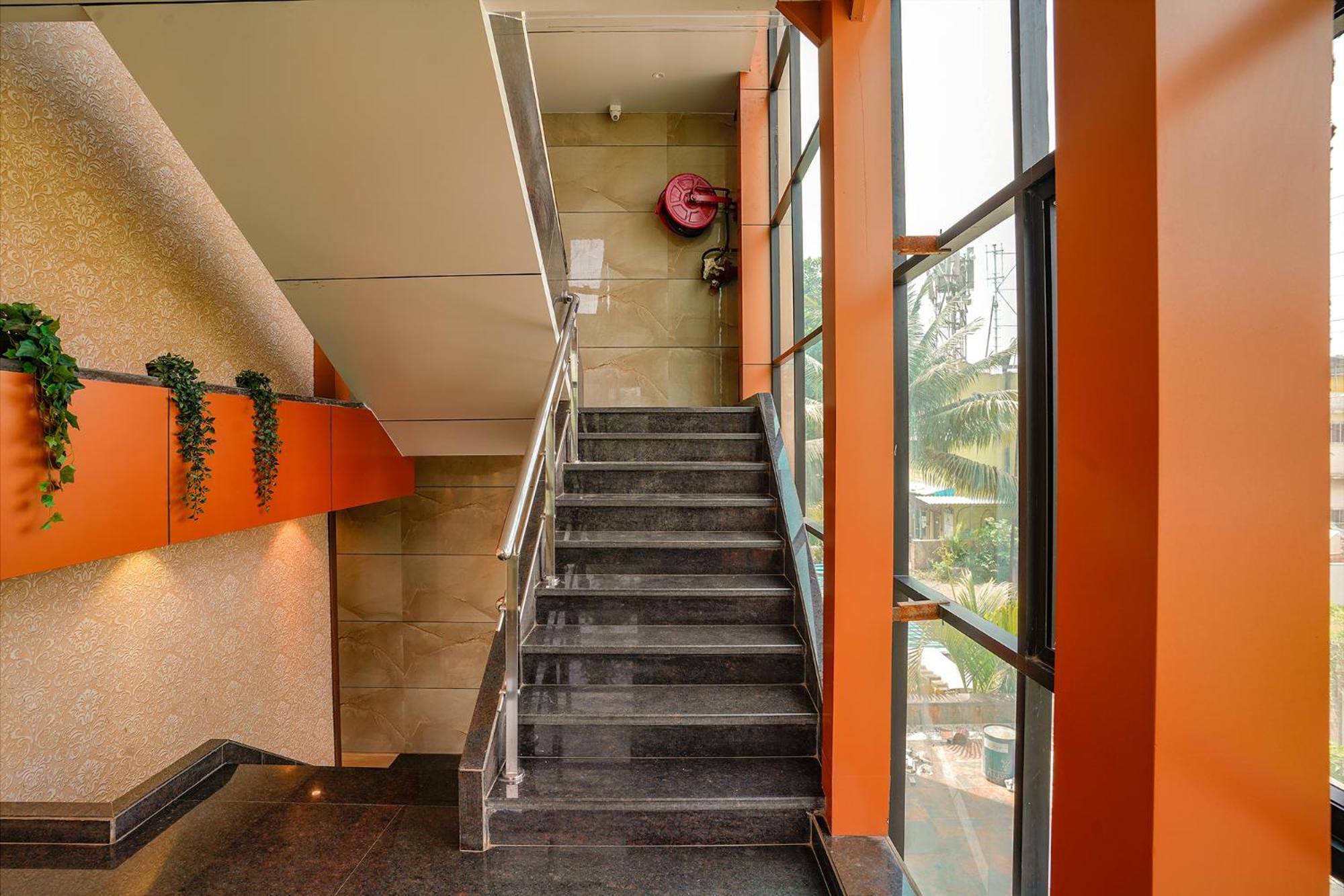 Fabexpress Super 7 Inn - Nr Rabale Station Navi Mumbai Eksteriør bilde