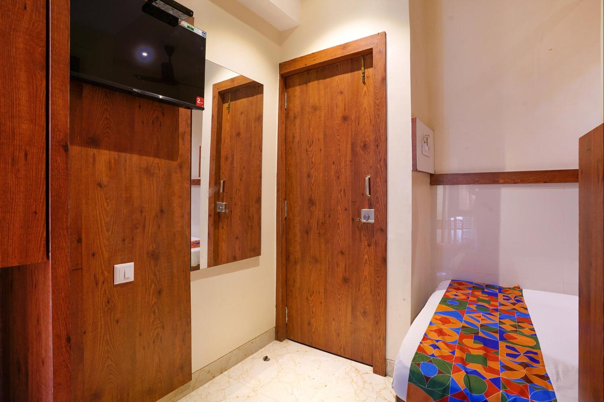 Fabexpress Super 7 Inn - Nr Rabale Station Navi Mumbai Eksteriør bilde