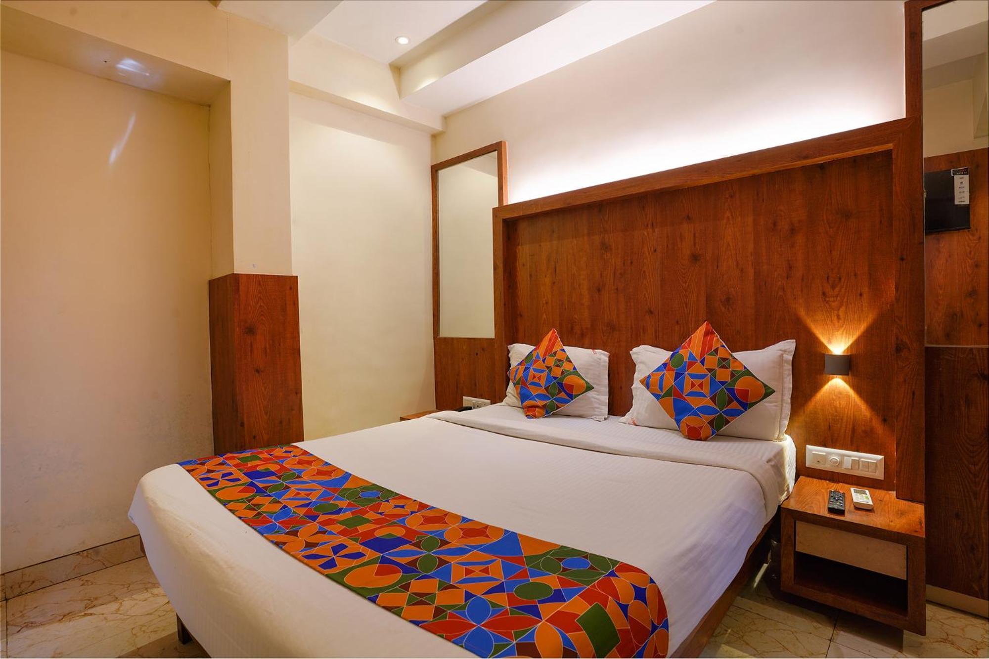 Fabexpress Super 7 Inn - Nr Rabale Station Navi Mumbai Eksteriør bilde