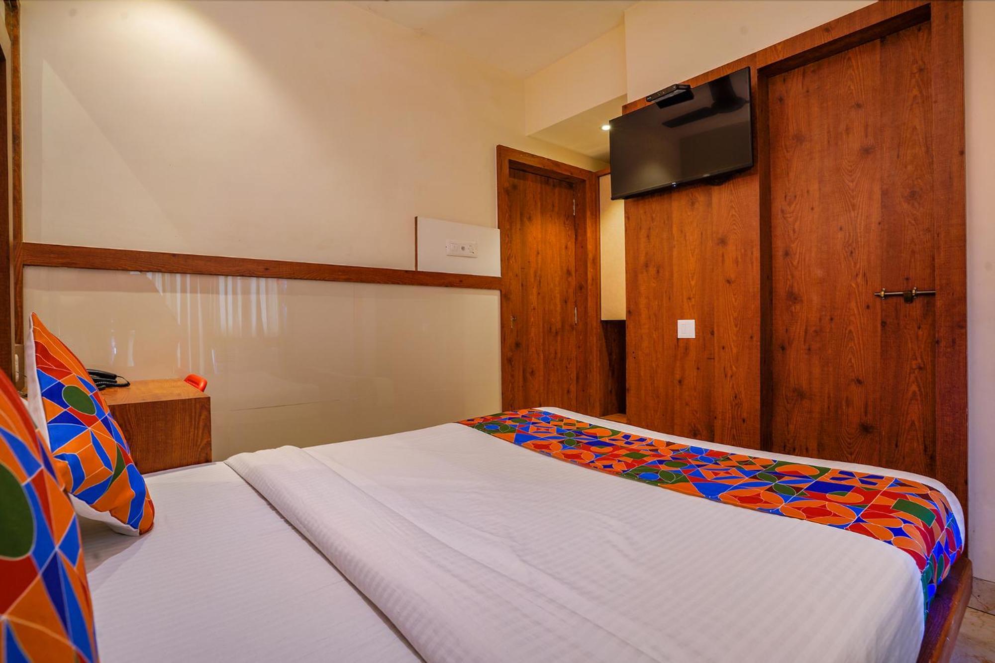 Fabexpress Super 7 Inn - Nr Rabale Station Navi Mumbai Eksteriør bilde